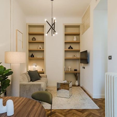Casa Unica Milano - Elegant Apartment With Balcony - Centrale 1 Esterno foto