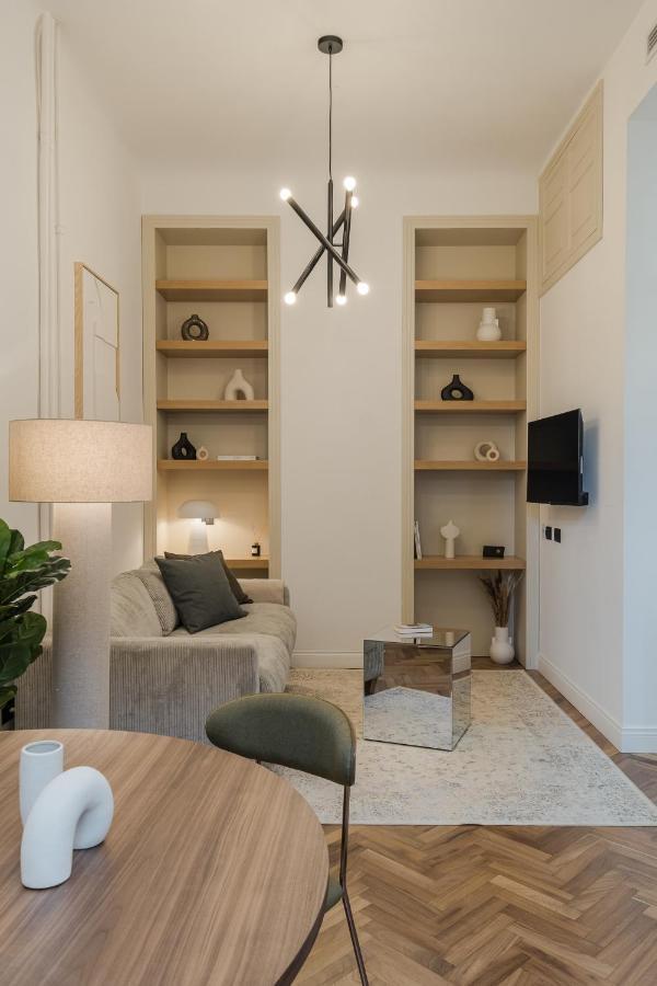 Casa Unica Milano - Elegant Apartment With Balcony - Centrale 1 Esterno foto