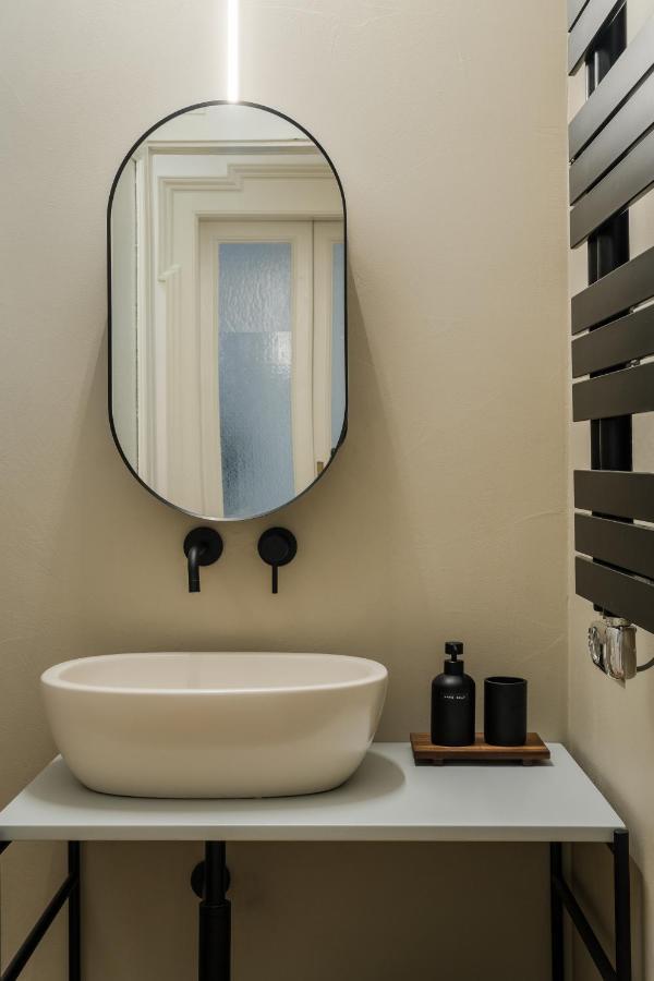 Casa Unica Milano - Elegant Apartment With Balcony - Centrale 1 Esterno foto