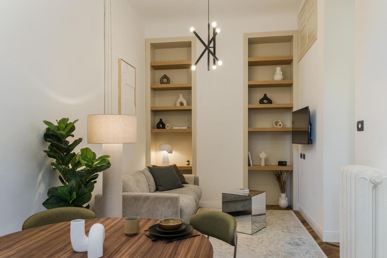 Casa Unica Milano - Elegant Apartment With Balcony - Centrale 1 Esterno foto